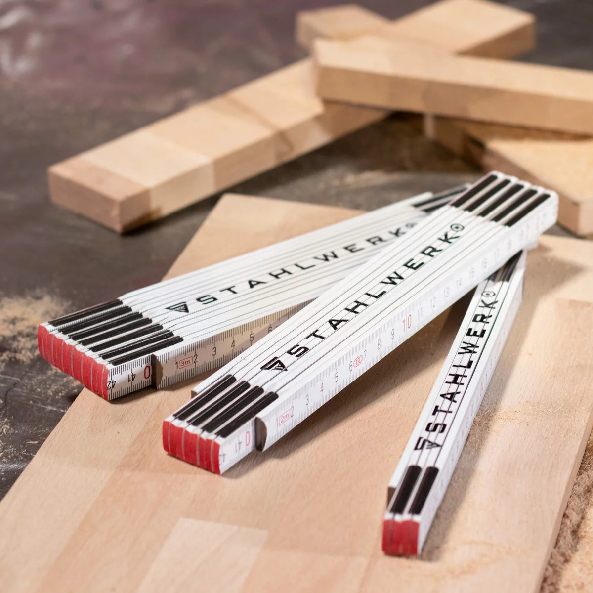 STAHLWERK Zollstock 1 Meter präziser Holz-Gliedermaßstab | Meterstab | Maßstab | Maßband | Metermaß mit gut ablesbaren metrischen Ziffern