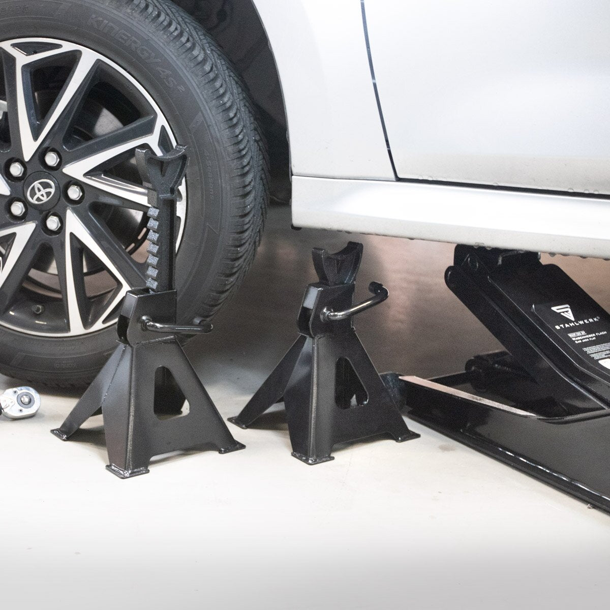 STAHLWERK Unterstellbock JS-3 ST 2er Set mit 3 t Tragkraft 275 – 415 mm höhenverstellbarer Kfz-Abstellbock | Wagenheber | Abstellstütze | Stützbock für Pkw, Lkw, Caravan, Wohnwagen, Landwirtschaft