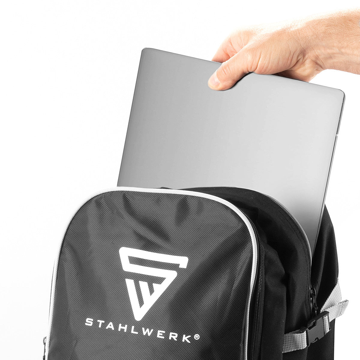 Steelwork Practical recreational backpack 27 liters, sports backpack made of robust and water-repellent ripstop polyester, daypack | Hand luggage | Reiserucksack with two large compartments