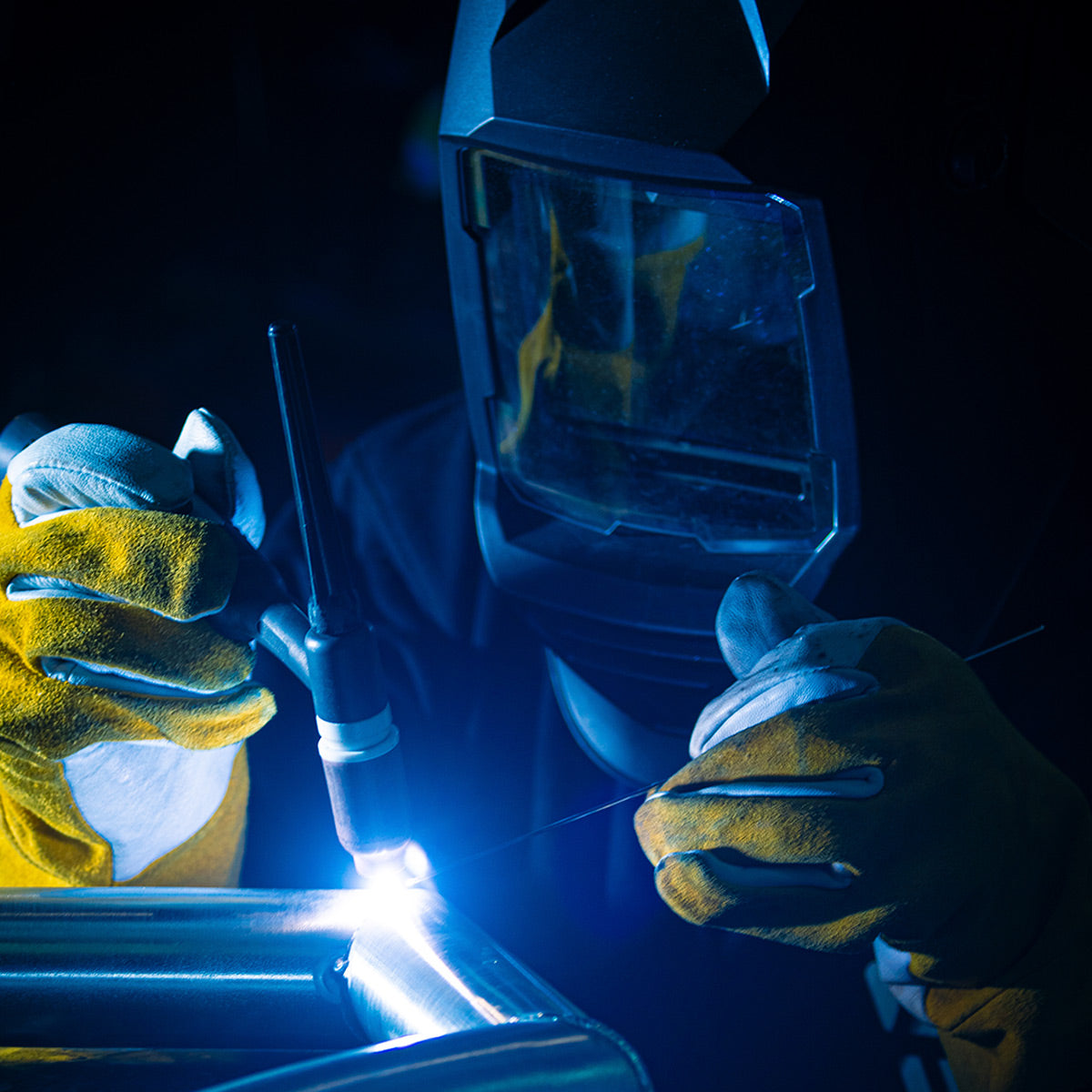 Cinta para la cabeza STAHLWERK para cascos de soldadura fabricada en plástico de alta calidad con múltiples opciones de ajuste, ajuste ergonómico, almohadilla para la cabeza integrada y banda para el sudor reemplazable