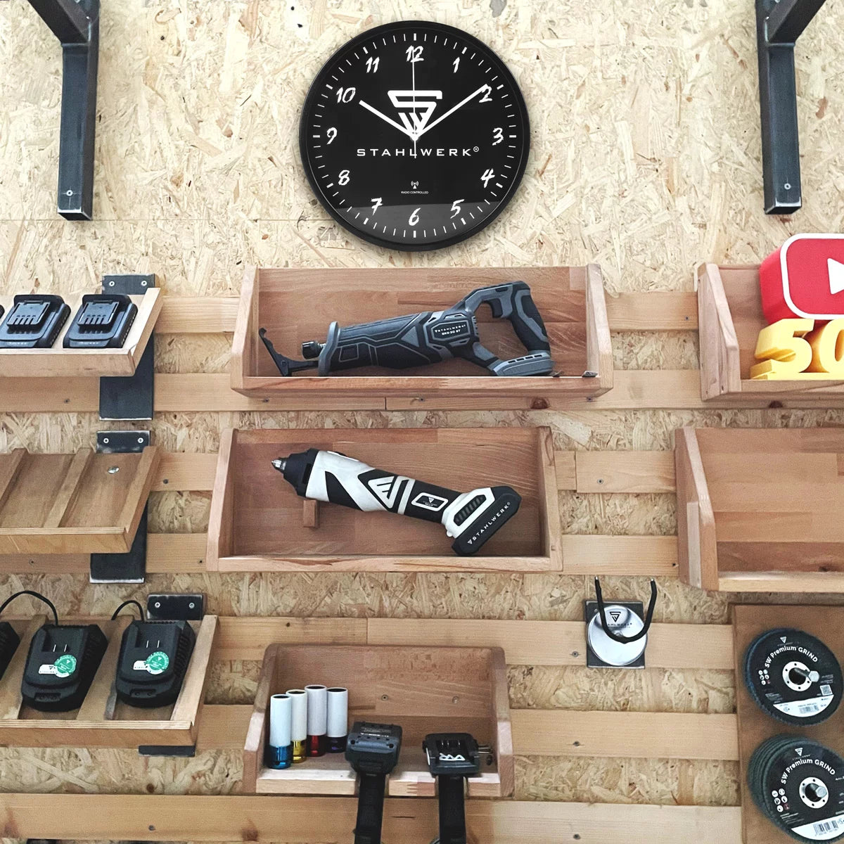 Reloj de pared de Steelwork 30 cm Reloj Black Workshop | Reloj de radio | Reloj Reloj de Radio | Reloj de oficina | Reloj de cocina con carcasa de aluminio y reloj RCC